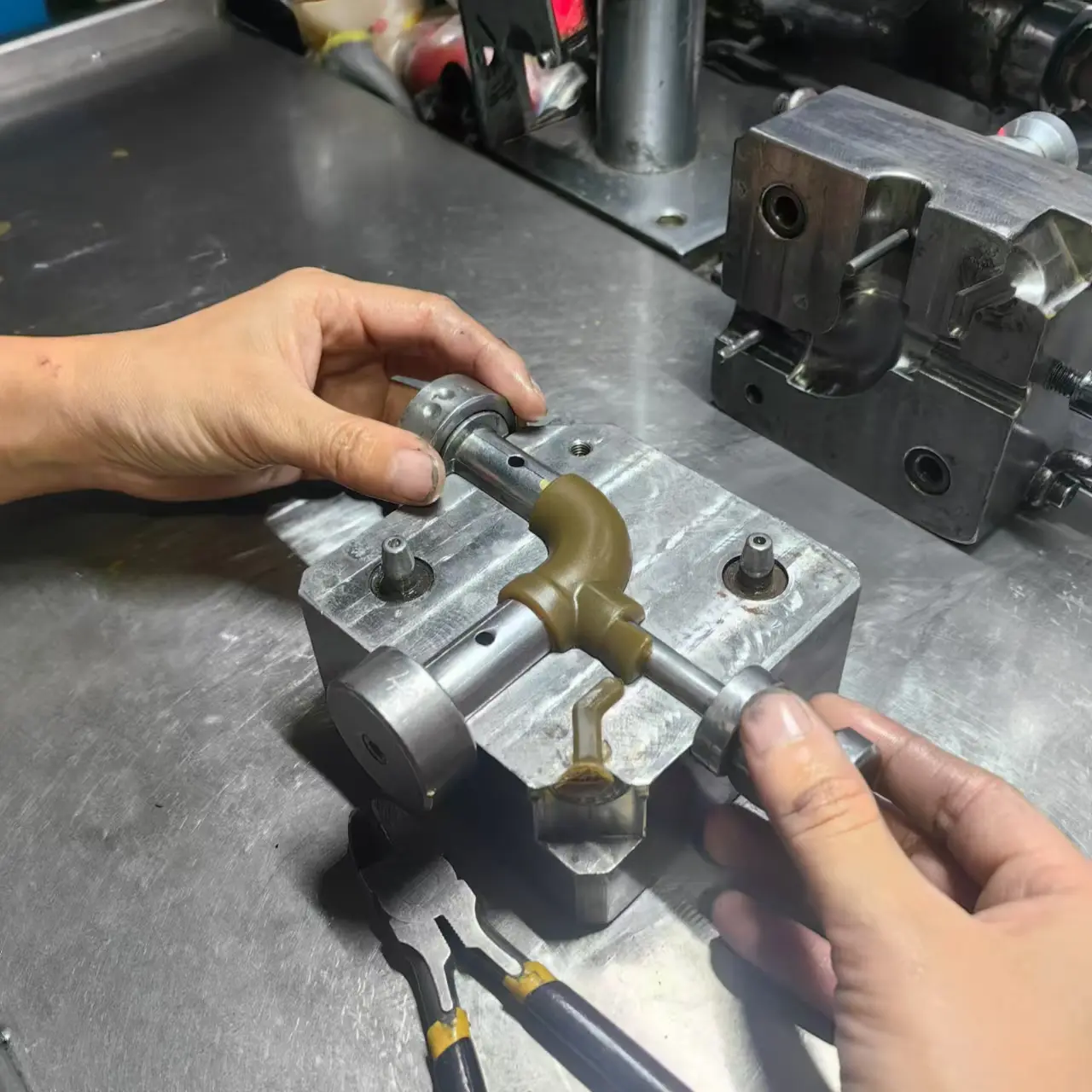 Why Choose Medium Temperature Wax for Precision Casting